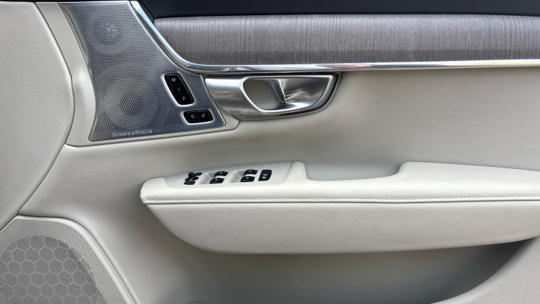 Volvo V90 2.0 B5P Ultimate Dark 5dr Auto Petrol Estate